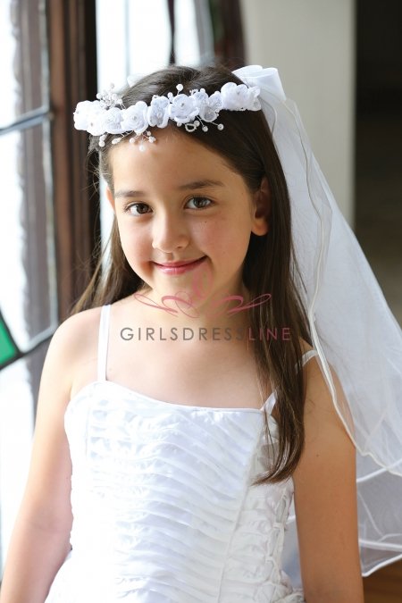 Pretty Flower Headpiece and Veil Pretty Flower Headpiece and Veil