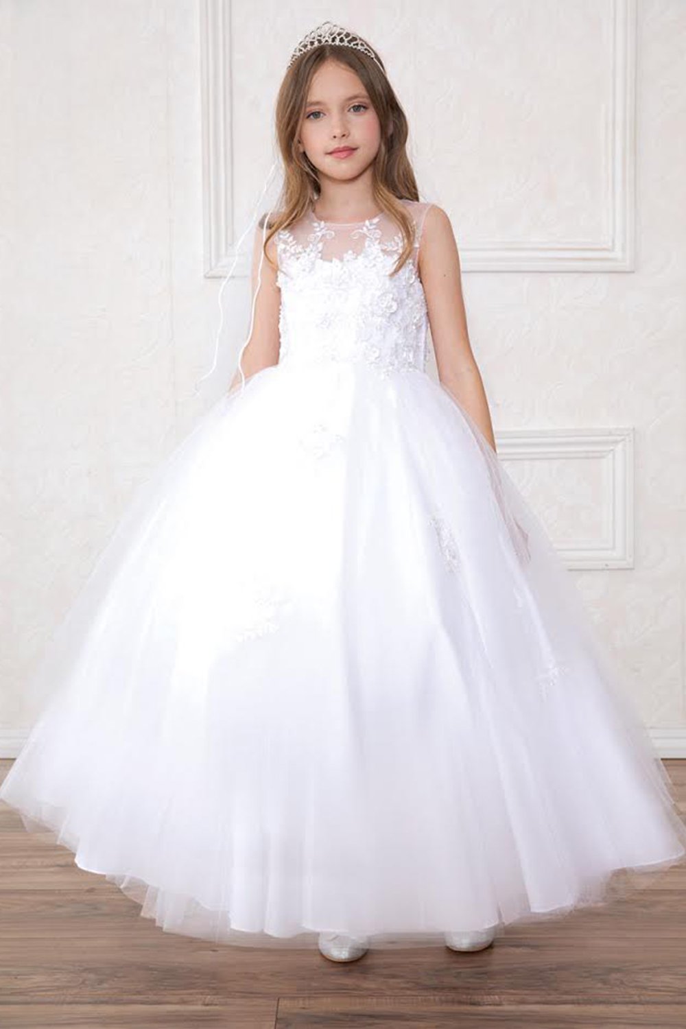 White Beautiful Sleeveless Flower Girl Dress White Beautiful Sleeveless Flower Girl Dress