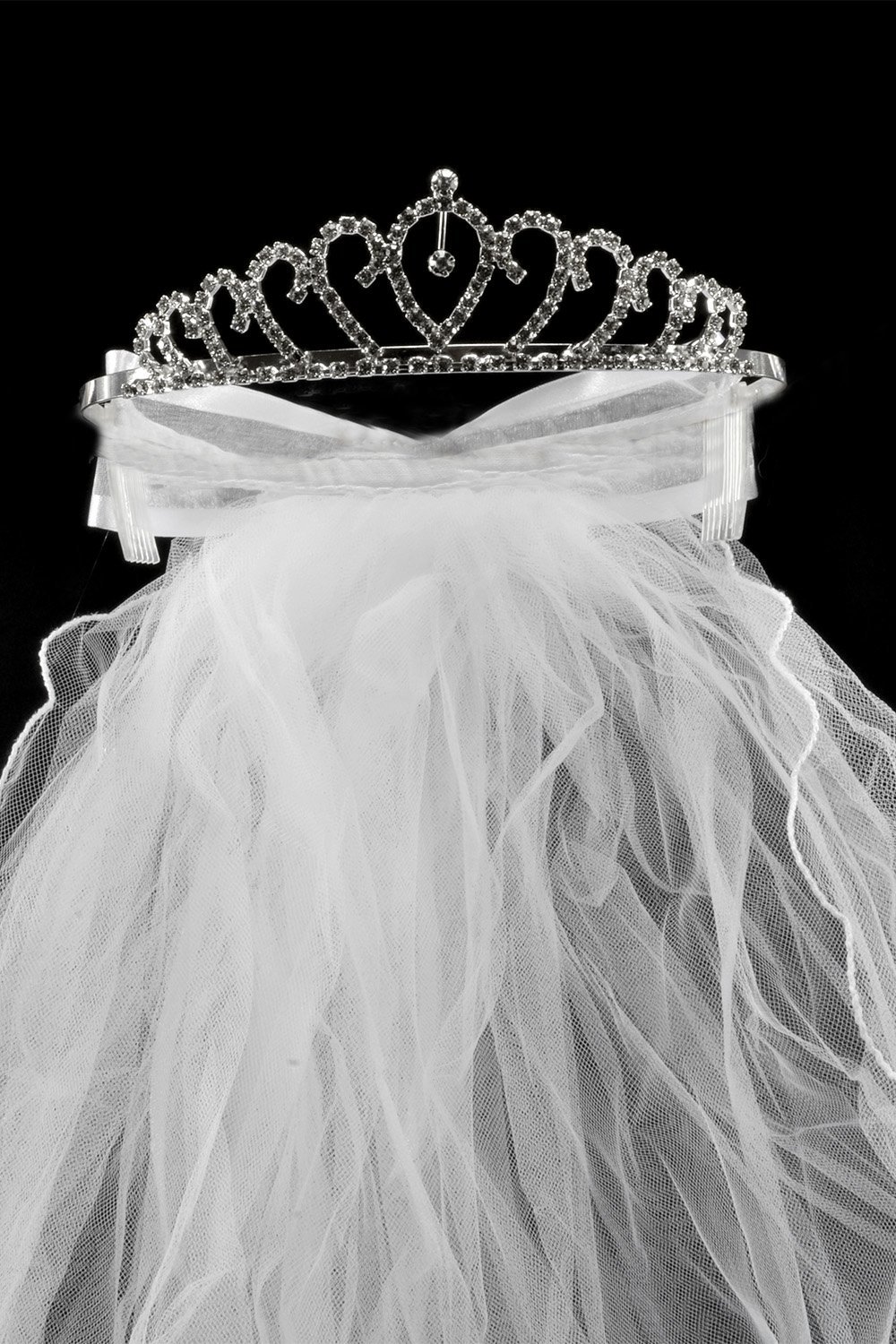 Lovely Rhinestone Tiara Attached to Double Layered Pencil Edge Veil Lovely Rhinestone Tiara Attached to Double Layered Pencil Edge Veil